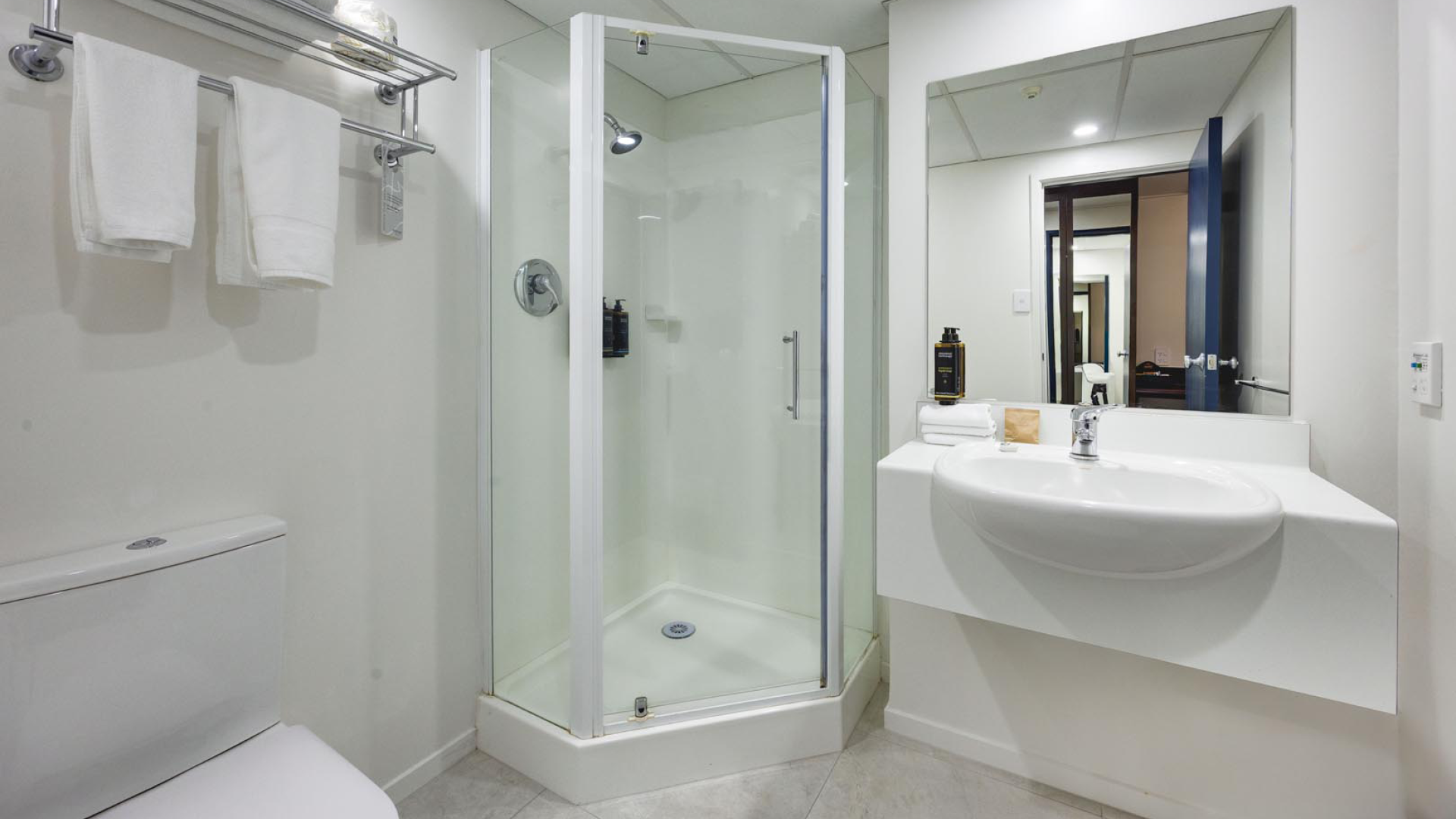 Standard Queen Bathroom